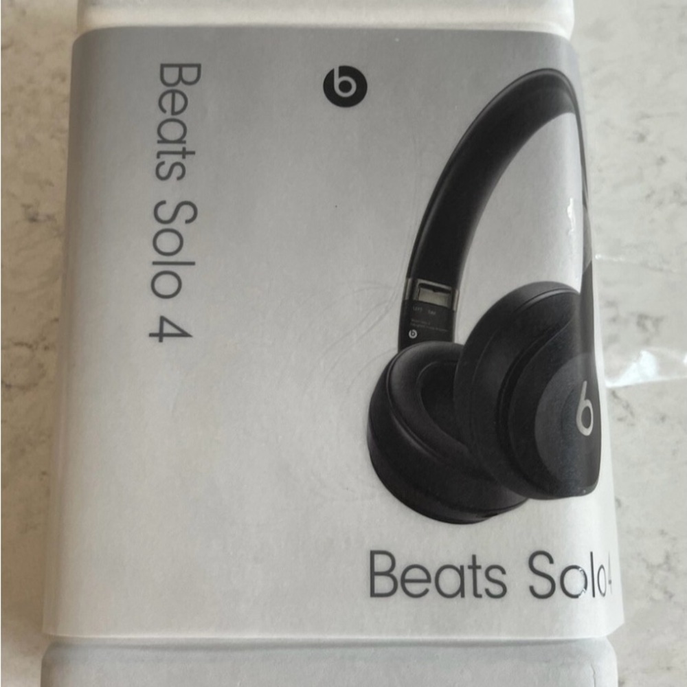 Beats by Dre Solo 4 Over-Ear Headphones - Black